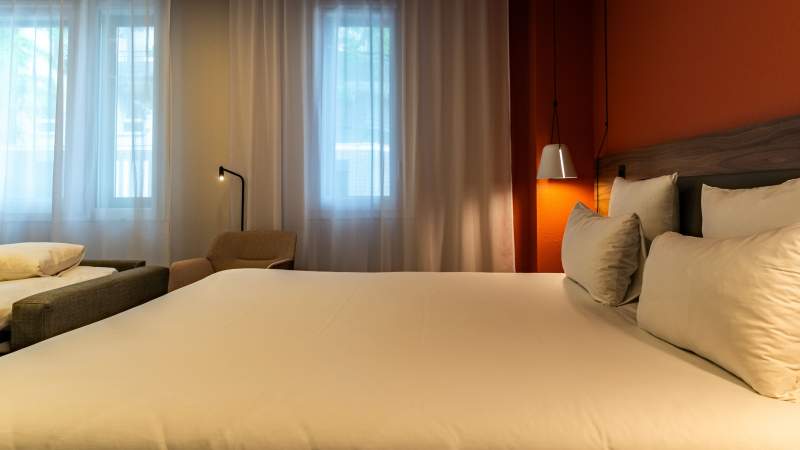 ambiance chambres novotel suites reims<br />
 